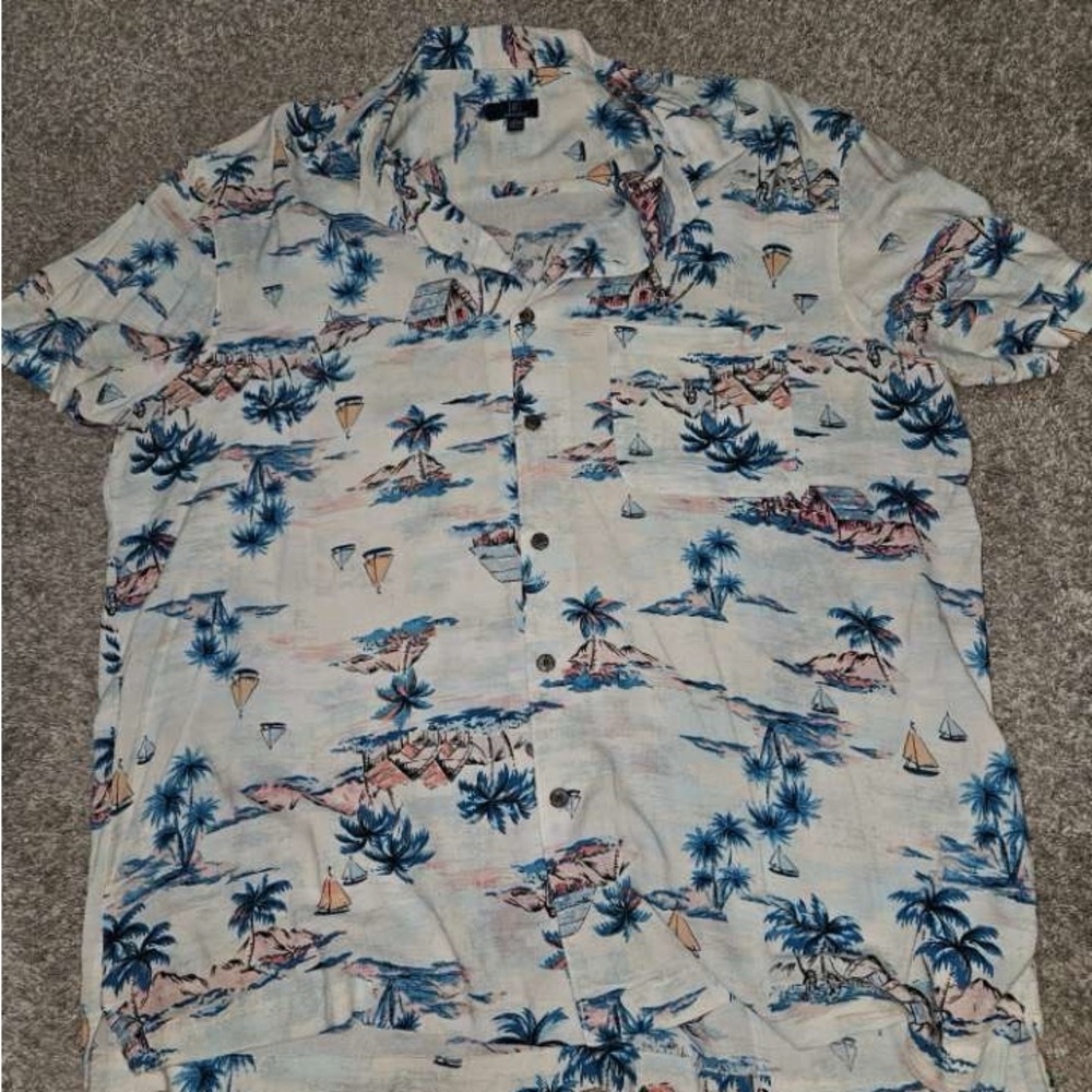 George Men's Blue and White Island Print Shirt